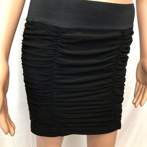 Women’s Stoosh Ruched Mini Skirt Size M EUC! 15”